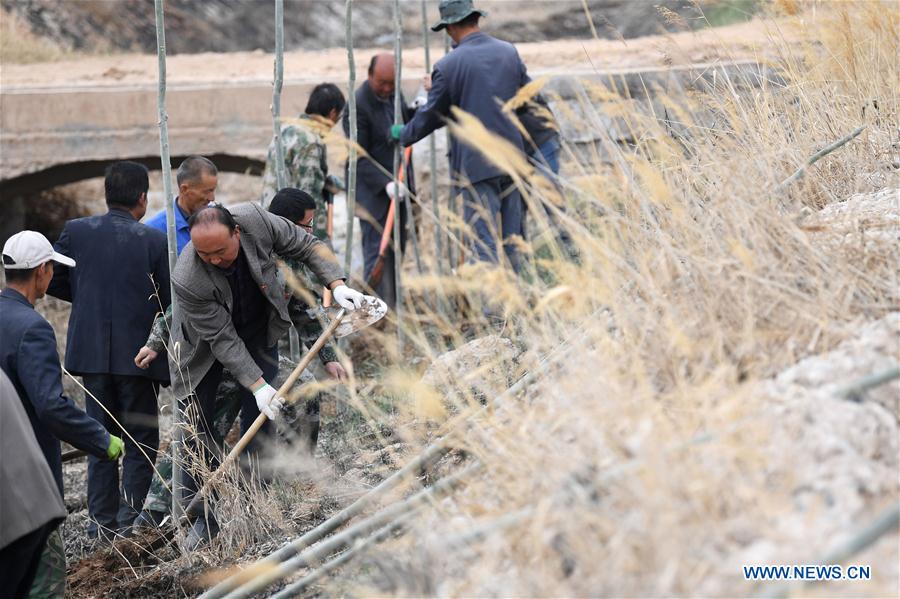 CHINA-GANSU-EARTH DAY-TREE PLANTING (CN)
