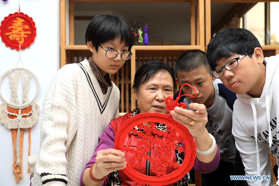 CHINA-HEBEI-SHIJIAZHUANG-KNOTTING-CRAFTSMANSHIP(CN)