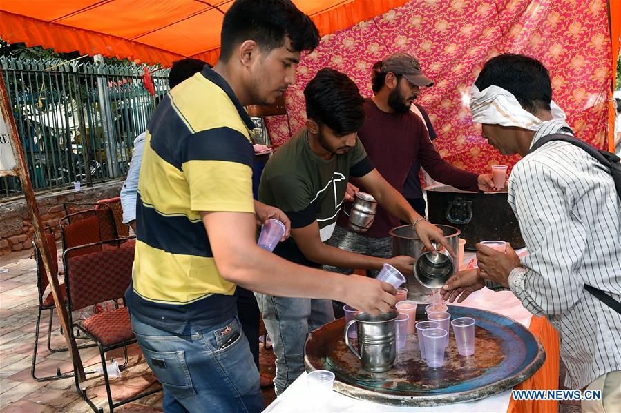 INDIA-NEW DELHI-HIGH TEMPERATURE