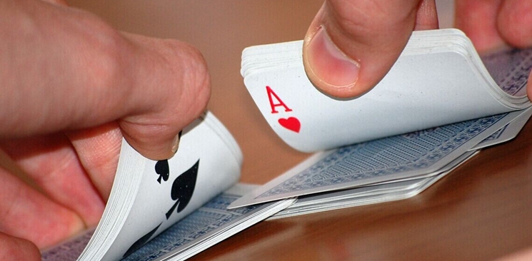 并購“高燒”藏隱憂 跨界橫行或催生風(fēng)險(xiǎn)