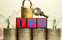 鼓勵持股滿三年的原有股東將部分老股向投資者轉讓,轉讓后,公司實際控制人不得發生變更。
嘉實財富管理有限公司財富管理總監吳妙娟:老股轉讓也是一個亮點,而不是像以前僅僅是發行新股。對股價做出穩定的要求,對中小投資者利益有比較好的保護作用。