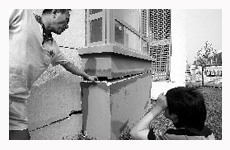 管莊一新房剛入住發現陽臺墻裂