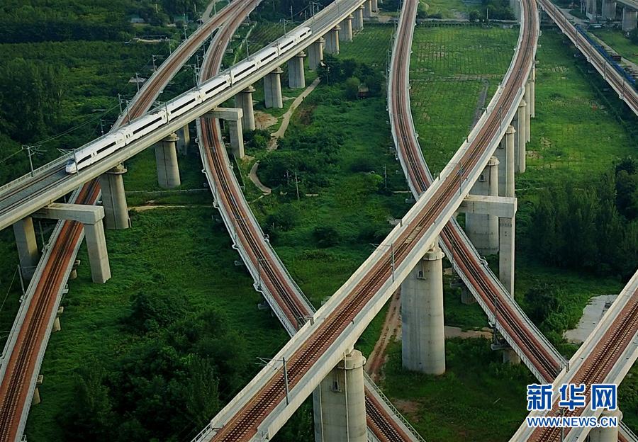 （十九大時光·圖文互動）（1）民生美景令人憧憬　美好生活召喚奮斗——來自基層蹲點現場的報道 