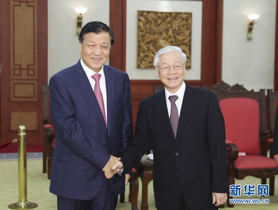 應越南共產黨邀請,中共中央政治局常委、中央書記處書記劉云山9月18日至19日對越南進行正式訪問。這是9月18日,劉云山在河內會見越共中央總書記阮富仲。 新華社記者 丁林 攝 應越南共產黨邀請,中共中央政治局常委、中央書記處書記劉云山9月18日至19日對越南進行正式訪問。這是9月18日,劉云山在河內會見越共中央總書記阮富仲。 新華社記者 丁林 攝