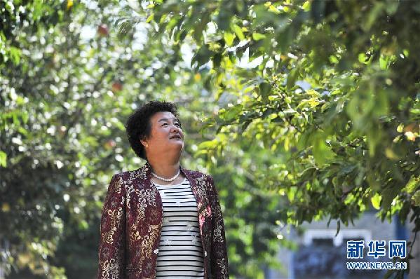 (十九大代表風(fēng)采·圖文互動)(1)“農(nóng)民”李元敏:打造村民引以為豪的新“蓋買”