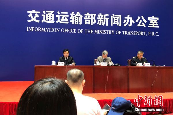 交通運輸部6月份例行新聞發布會現場。 程春雨 攝