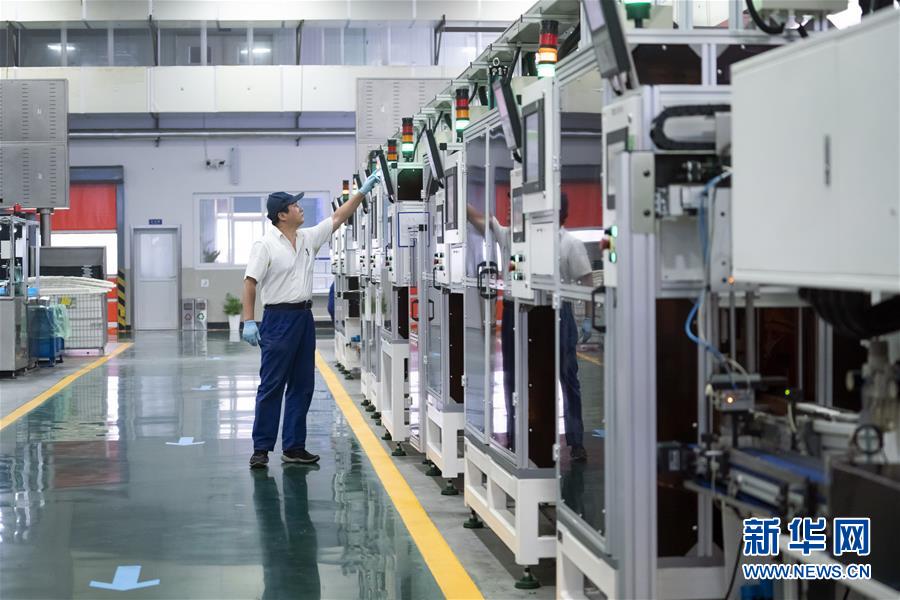 (壯闊東方潮 奮進(jìn)新時(shí)代——慶祝改革開放40年)(6)砥礪奮進(jìn) 轉(zhuǎn)型升級(jí)——改革開放40年中國(guó)制造加速邁向“中高端”