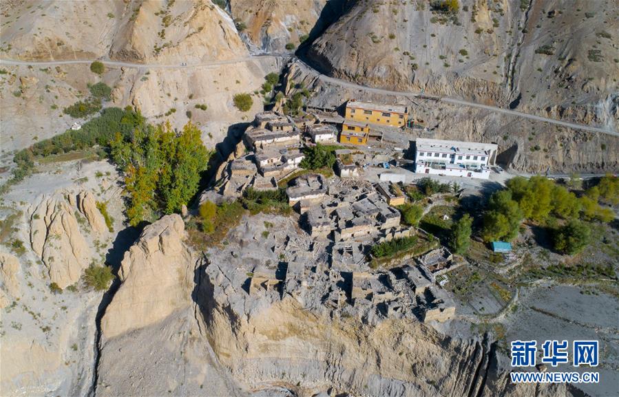 (新華全媒頭條·圖文互動)(1)西藏阿里楚松村“四代房”:中國邊陲巨變的縮微影像