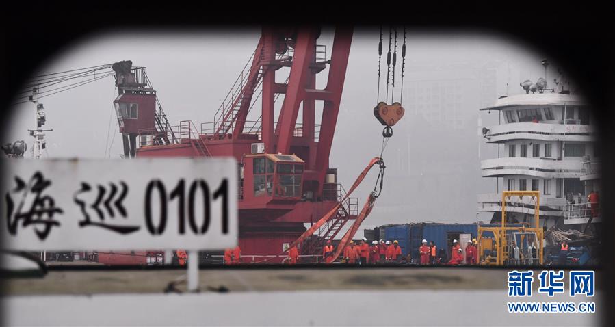 (重慶公交車墜江事故·后續)(5)重慶萬州墜江公交車按計劃今晚將被打撈出水