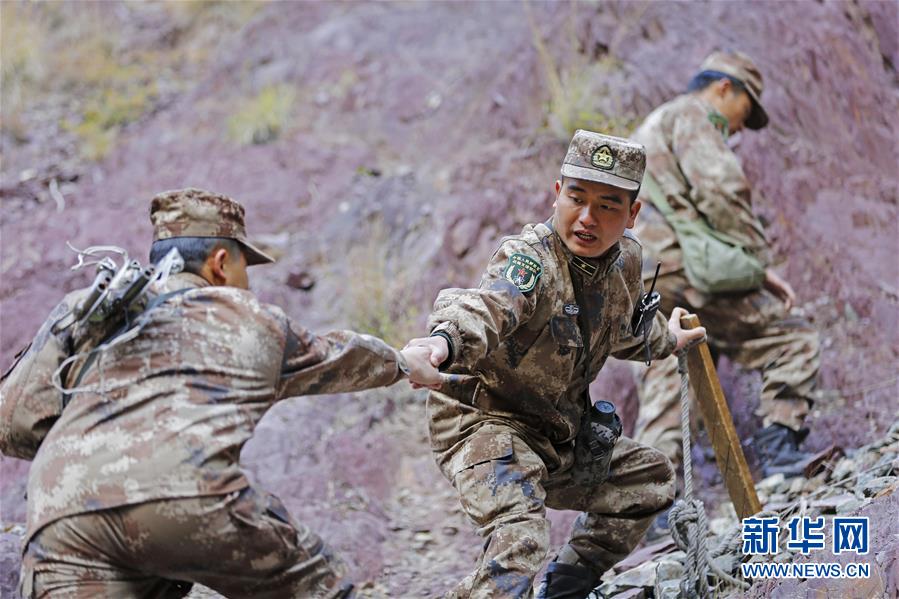 (向奉獻者致敬·圖文互動)(2)情注一纜通滇藏——記某信息通信基地四營五連連長翁春芳