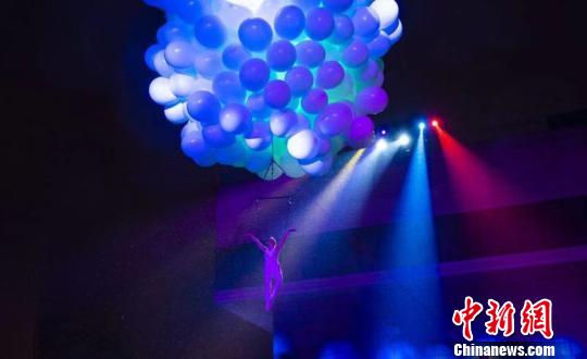 圖為燈光節現場。寧波文化廣場供圖