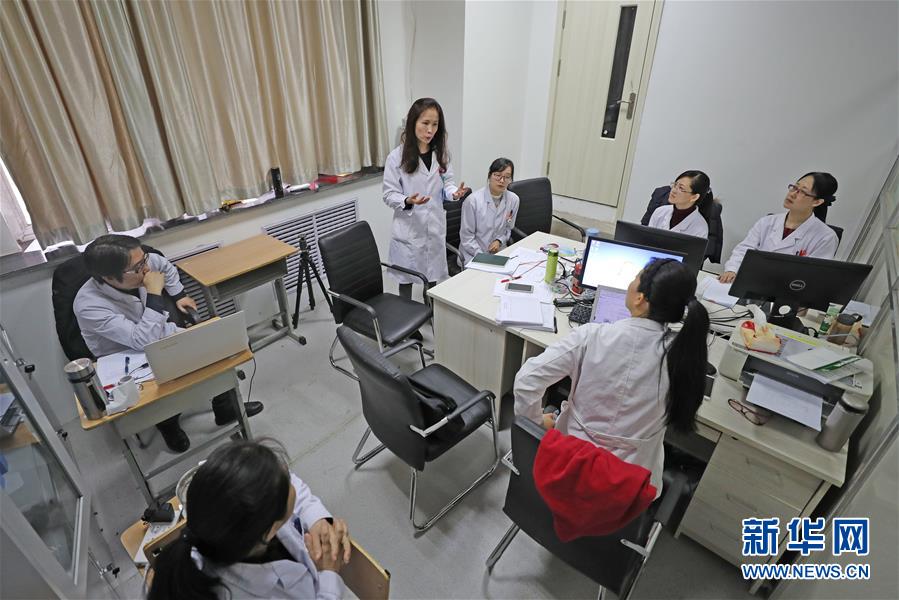 (兩會·基層代表履職故事)(6)全國人大代表李潞:承載生命囑托 堅守醫(yī)生職責(zé)