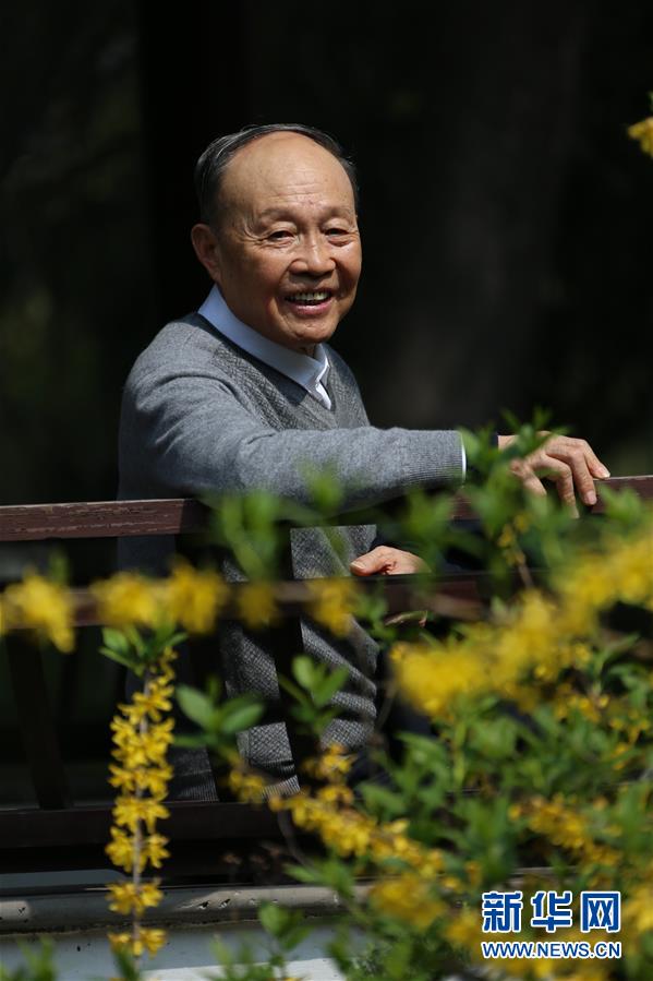 (改革先鋒風采·圖文互動)(1)秦振華:“張家港精神”的塑造者