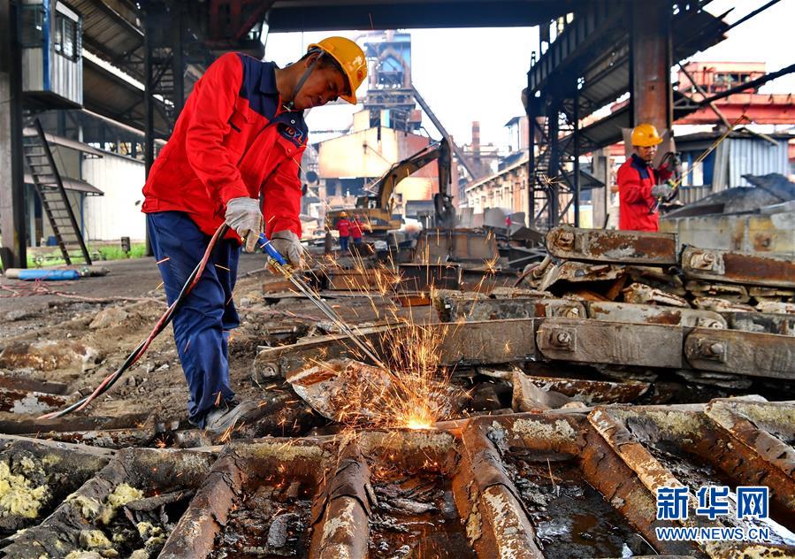 （新華全媒頭條·迎接兩會(huì)特別報(bào)道·圖文互動(dòng)）（5）會(huì)當(dāng)水擊三千里——全國兩會(huì)前夕看中國信心