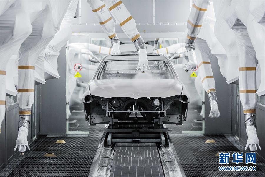 （新華全媒頭條·迎接兩會(huì)特別報(bào)道·圖文互動(dòng)）（9）會(huì)當(dāng)水擊三千里——全國兩會(huì)前夕看中國信心