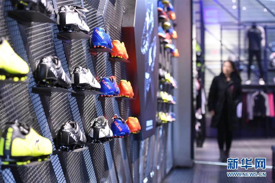 (在習近平新時代中國特色社會主義思想指引下——新時代新作為新篇章·圖文互動)(4)國際范兒·科技范兒·綠色范兒——傳統制造業嶄露“新面孔”