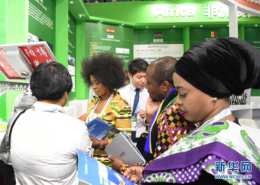 (新華全媒頭條·圖文互動)(1)風(fēng)勁帆懸 百舸爭流——從“京交會”看中國經(jīng)濟潛力和前景