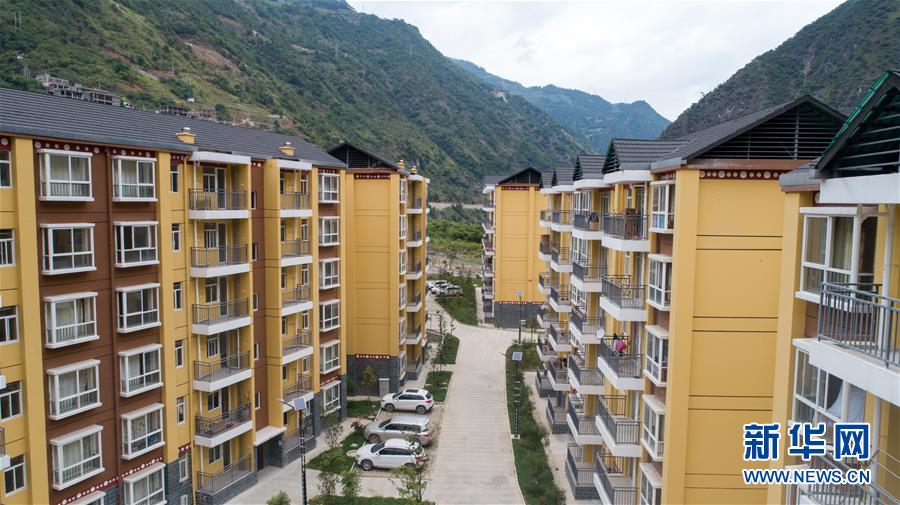 （直過民族脫貧攻堅·圖文互動）（6）下山！傈僳群眾開啟新生活