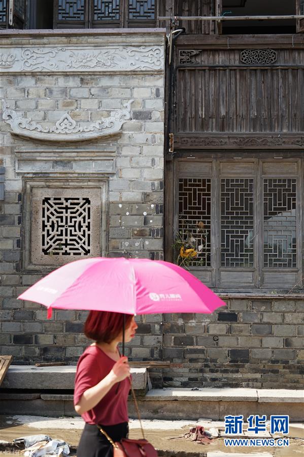 (關(guān)注“利奇馬”·圖文互動(dòng))(1)古城洪災(zāi) 八方馳援——洪水災(zāi)害下的浙江臨海現(xiàn)場(chǎng)目擊