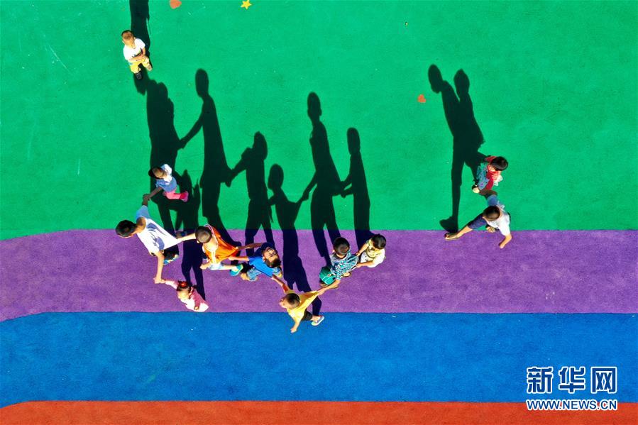 （在習近平新時代中國特色社會主義思想指引下——新時代新作為新篇章·總書記關(guān)心的百姓身邊事·圖文互動）（3）特別的愛，給特別的你——特殊教育的別樣風景