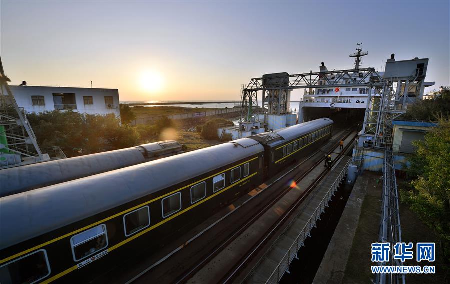 （壯麗70年·奮斗新時代——共和國發展成就巡禮）（11）人暢其行、貨暢其流——共和國交通運輸業發展成就巡禮