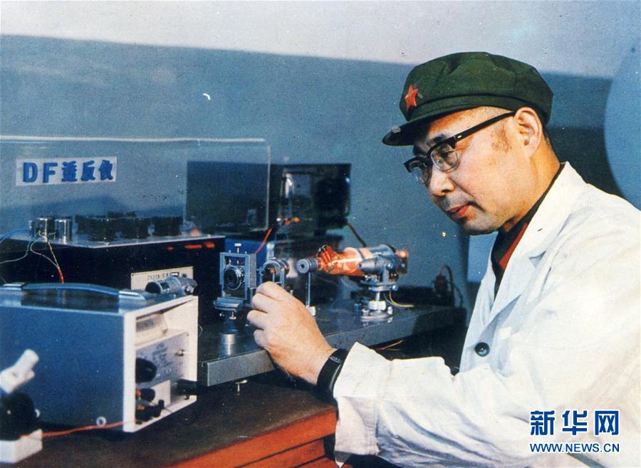 （愛國情 奮斗者·圖文互動(dòng)）（2）永不停轉(zhuǎn)的“陀螺”——追記中國工程院院士、國防科技大學(xué)教授高伯龍