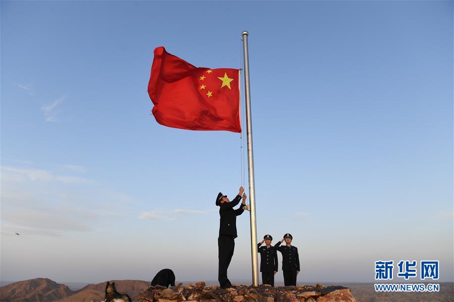 (愛國情 奮斗者·圖文互動(dòng))(13)印刻在戈壁上的名字