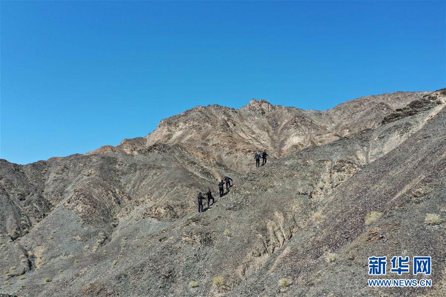 (愛國情 奮斗者·圖文互動(dòng))(9)印刻在戈壁上的名字