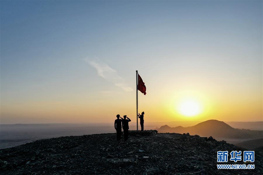 (愛國情 奮斗者·圖文互動(dòng))(14)印刻在戈壁上的名字