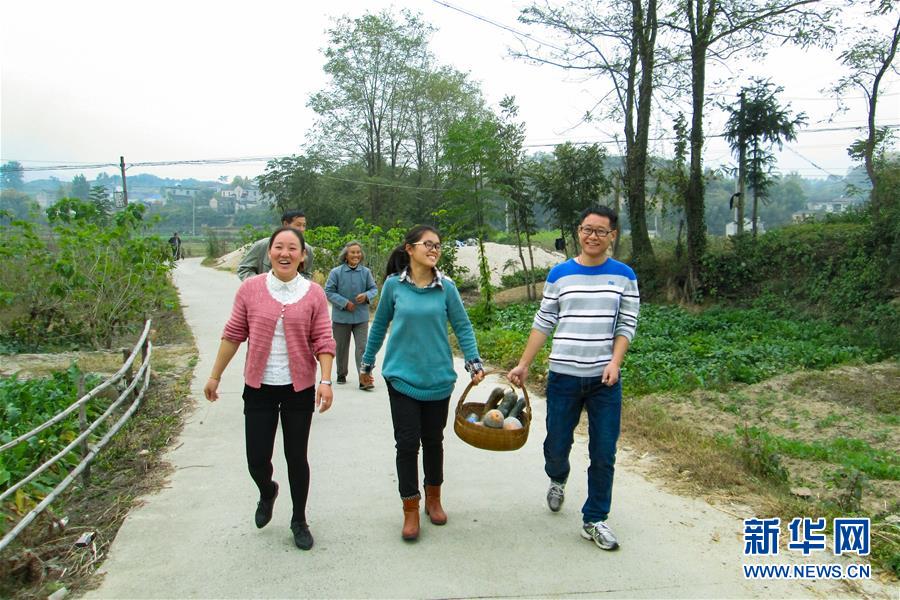 (新華全媒頭條·時代先鋒·圖文互動)(1)換得秋實一夏花——追記基層青年紀(jì)檢監(jiān)察干部李夏