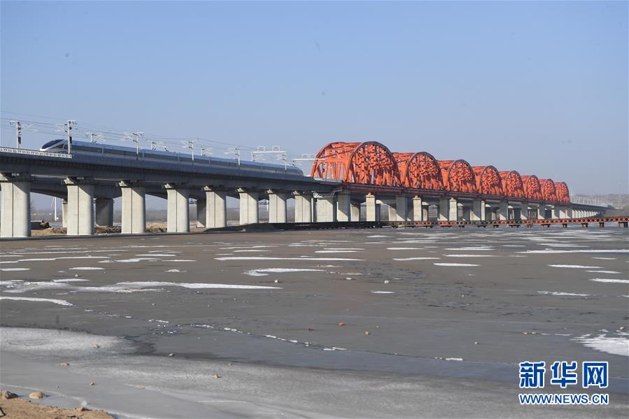 （新華全媒頭條·圖文互動(dòng)）（10）百年跨越，逐夢(mèng)京張——寫在京張高鐵開通暨中國(guó)高鐵突破3.5萬(wàn)公里之際