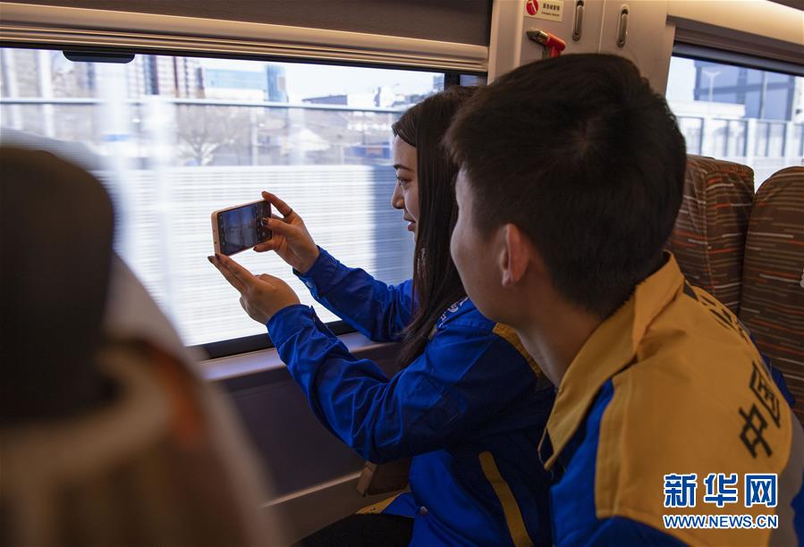 （新華全媒頭條·圖文互動(dòng)）（14）百年跨越，逐夢(mèng)京張——寫在京張高鐵開通暨中國(guó)高鐵突破3.5萬(wàn)公里之際