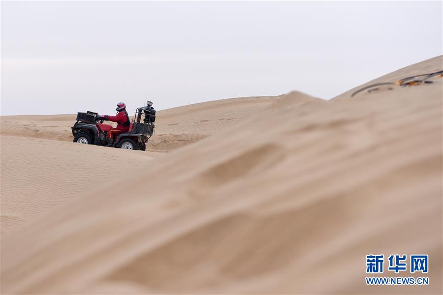 （新春走基層·圖文互動）（3）大漠中，一頂帳篷守歲五年