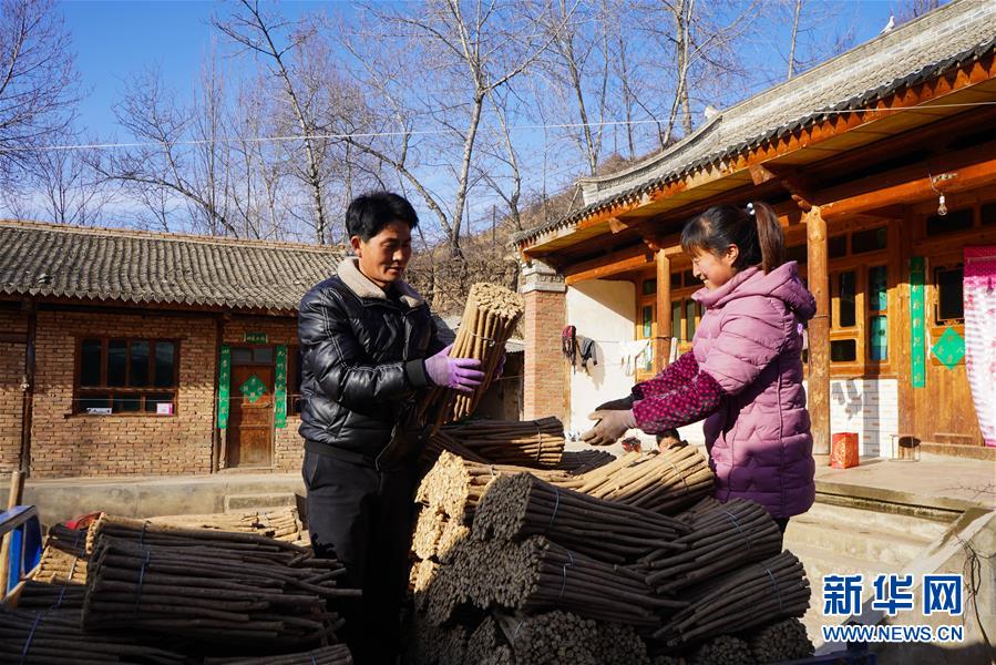 (聚焦疫情防控·圖文互動)(4)一心防疫,一心脫貧——一心村的防疫一天