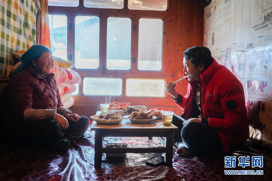 (聚焦疫情防控·圖文互動)(5)一心防疫,一心脫貧——一心村的防疫一天