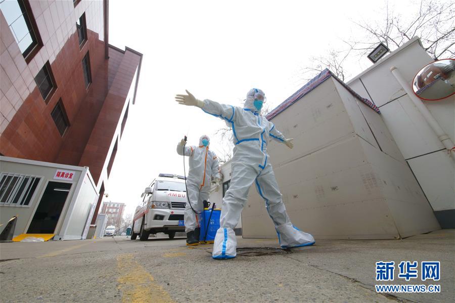 (一線抗疫群英譜·圖文互動)(2)紅區“擺渡人”