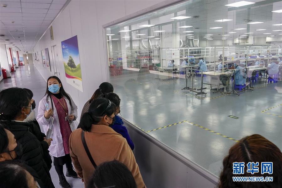 （在習近平新時代中國特色社會主義思想指引下——新時代新作為新篇章·習近平總書記關切事·圖文互動）（5）穩住千家萬戶的“飯碗”——各地積極穩就業化解疫情影響