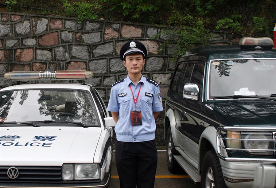 (為了民族復興·英雄烈士譜·圖文互動)張寧海:“請跟我走,我來為大家照亮……”