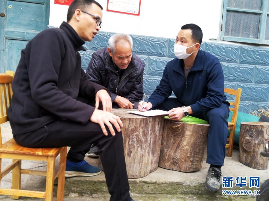 （習近平致敬的戰“疫”英雄·下沉干部篇·圖文互動）（6）他們，挺身而出守防線