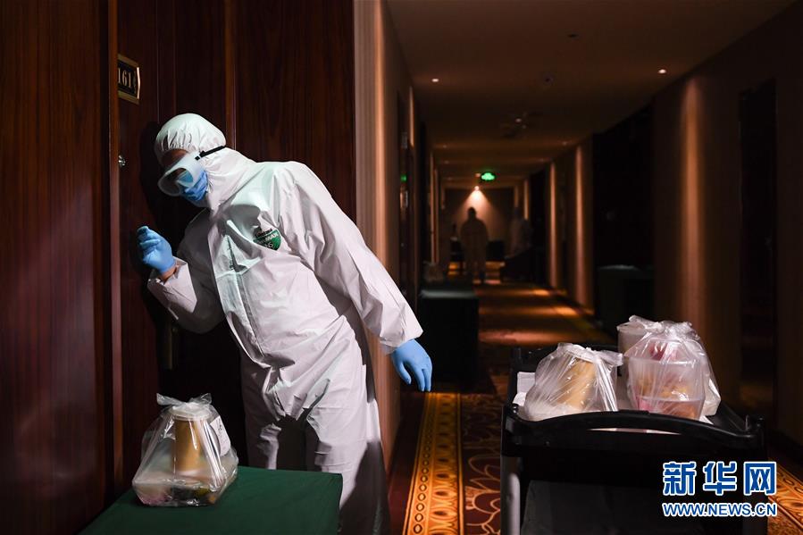 （聚焦疫情防控·圖文互動）（9）“感謝你們，讓我感到很踏實(shí)！”——北京入境人員轉(zhuǎn)運(yùn)及隔離點(diǎn)見聞