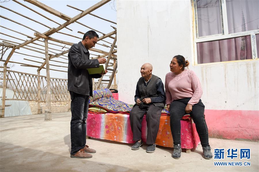 (決戰決勝脫貧攻堅·圖文互動)(7)決戰昆侖——新疆聚焦10個未摘帽縣展開深度貧困攻堅戰