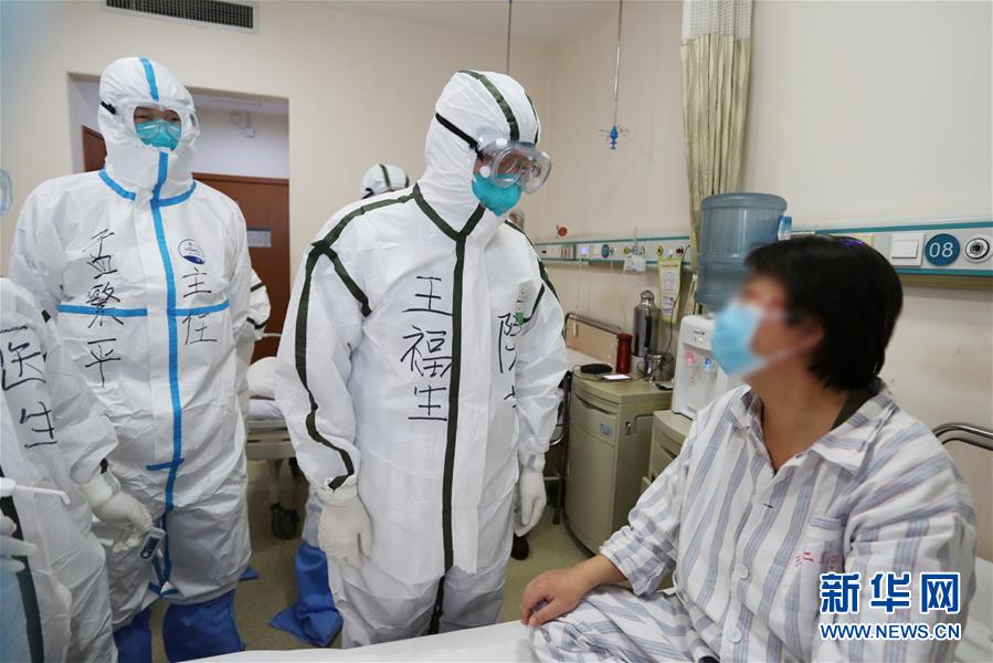 (一線抗疫群英譜·圖文互動)(2)沖鋒在首都戰(zhàn)“疫”最前沿——解放軍總醫(yī)院第五醫(yī)學(xué)中心感染病醫(yī)學(xué)部戰(zhàn)“疫”記事