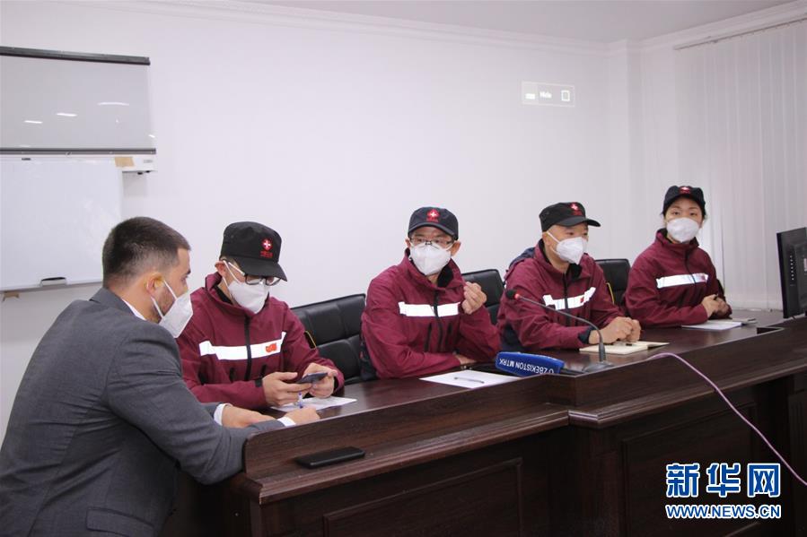 (國際疫情·圖文互動)(2)特寫:中國女婿“逆行”協(xié)助抗疫