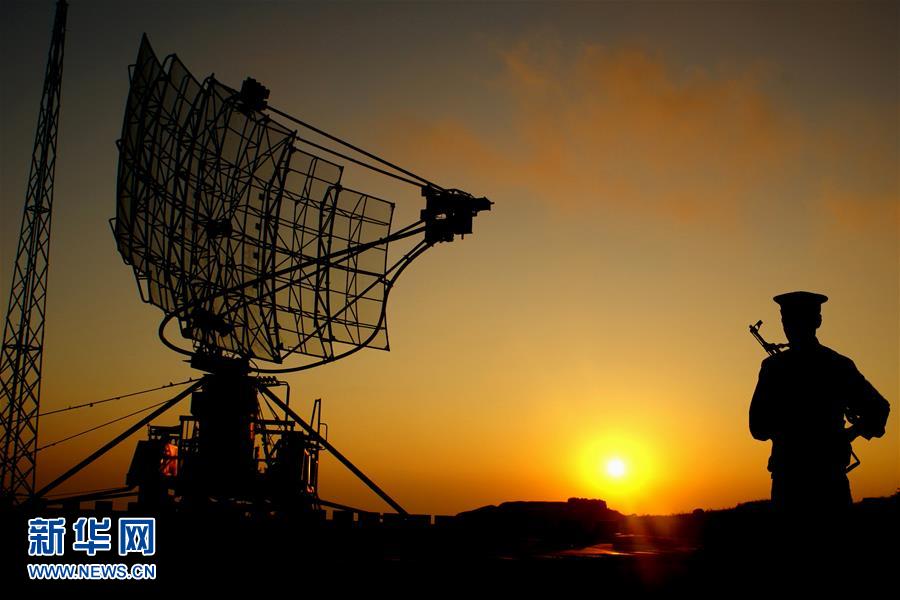 (圖文互動(dòng))(4)共和國(guó)的“千里眼”——人民空軍雷達(dá)兵70年建設(shè)發(fā)展巡禮