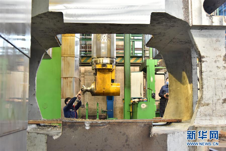 （聚焦復(fù)工復(fù)產(chǎn)·圖文互動）（3）“大國重器”生產(chǎn)如火如荼——裝備制造業(yè)基地齊齊哈爾加快復(fù)工復(fù)產(chǎn)見聞