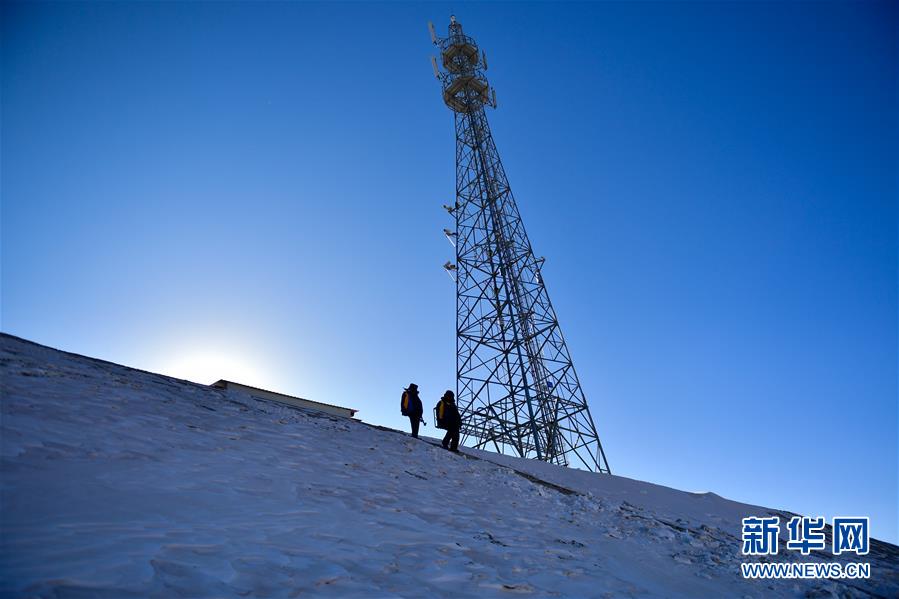 (新華全媒頭條·圖文互動)(4)用腳步和忠誠守護雪域天路——記青藏鐵路望昆線路車間副主任于本蕃