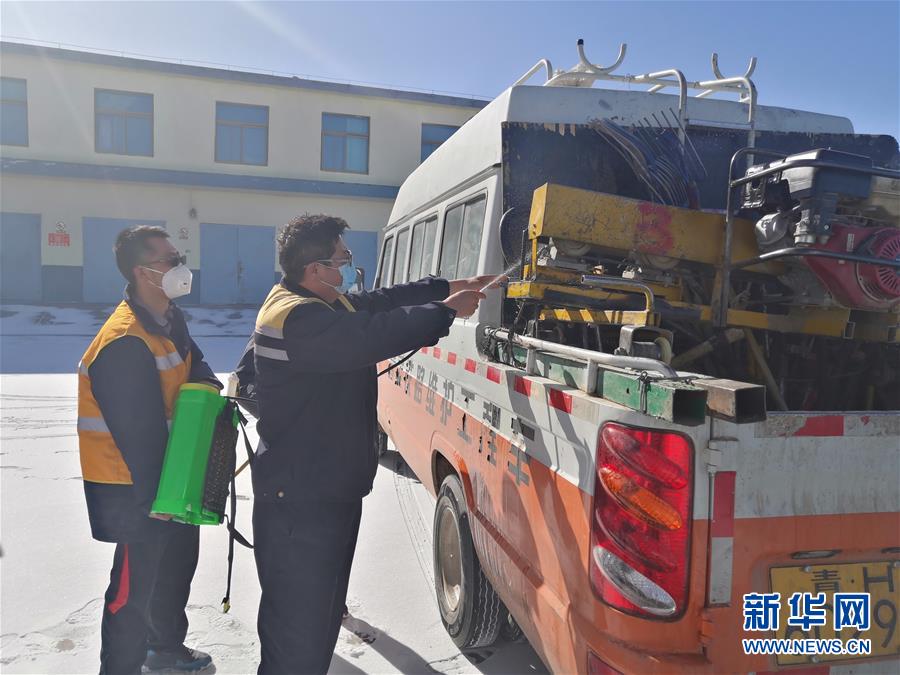 (新華全媒頭條·圖文互動)(14)用腳步和忠誠守護雪域天路——記青藏鐵路望昆線路車間副主任于本蕃