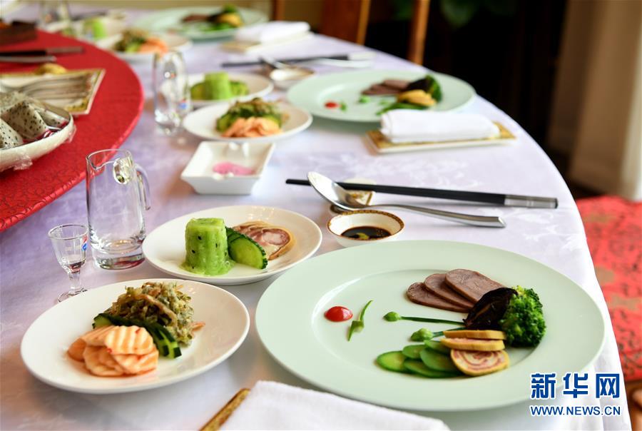 (聚焦復(fù)工復(fù)產(chǎn)·圖文互動)(2)“分得安心,吃得放心”——豫菜老字號的復(fù)工見聞