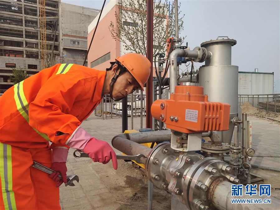 (新華全媒頭條·圖文互動)(8)這個春天,追尋奮斗者的腳步——寫在2020年“五一”國際勞動節(jié)到來之際