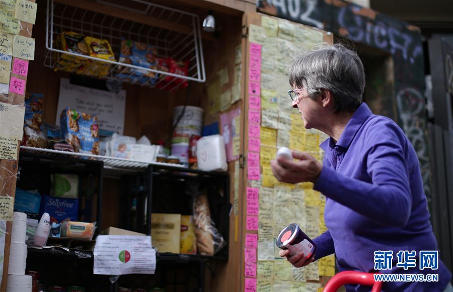 (全球抗疫進行時·圖文互動)(4)疫情下伸出的溫暖援手——澳大利亞悉尼市新鎮社區自助箱的故事